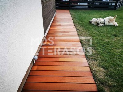 Hardwood patio set - Image 3